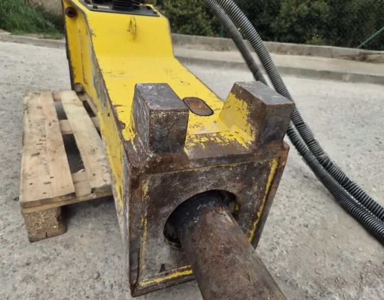 EPIROC  MB1200 ***LIKE NEW***